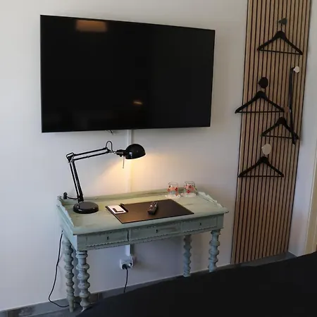 Hotel Petite *